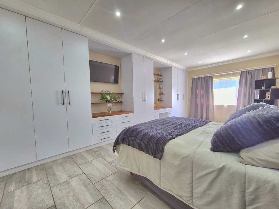 7 Bedroom Property for Sale in Dalview Gauteng