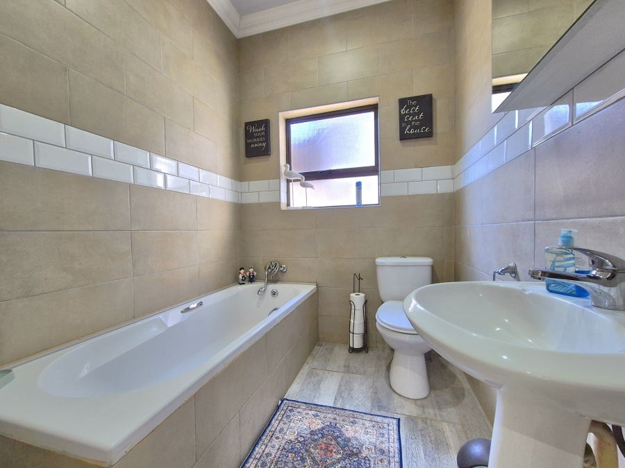 7 Bedroom Property for Sale in Dalview Gauteng