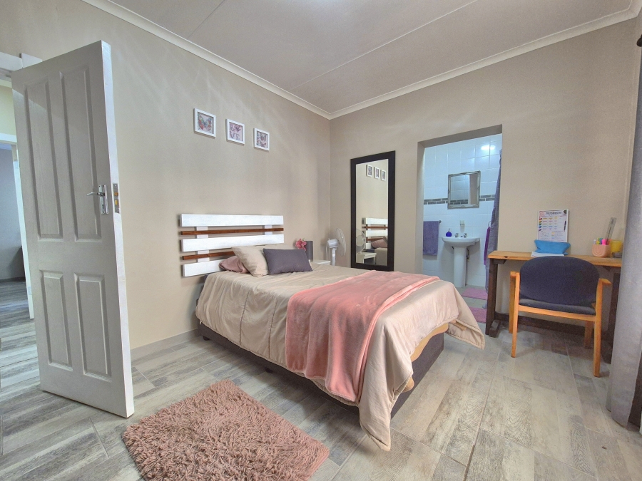 7 Bedroom Property for Sale in Dalview Gauteng