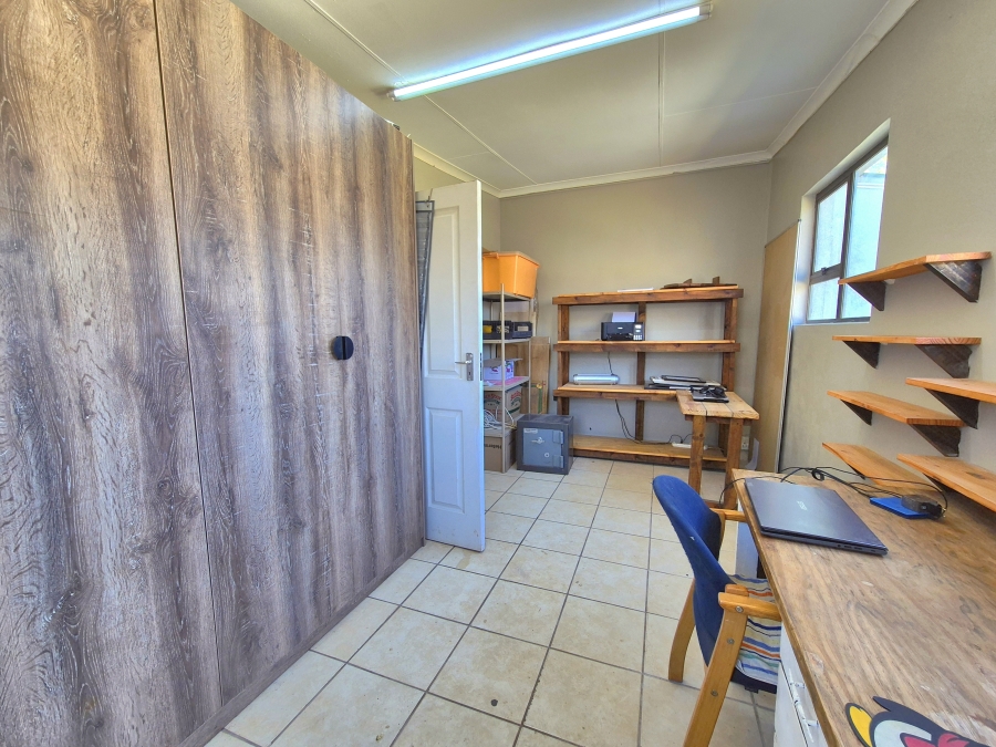 7 Bedroom Property for Sale in Dalview Gauteng