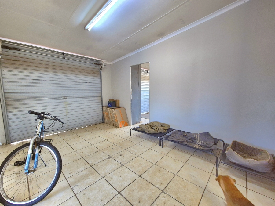 7 Bedroom Property for Sale in Dalview Gauteng