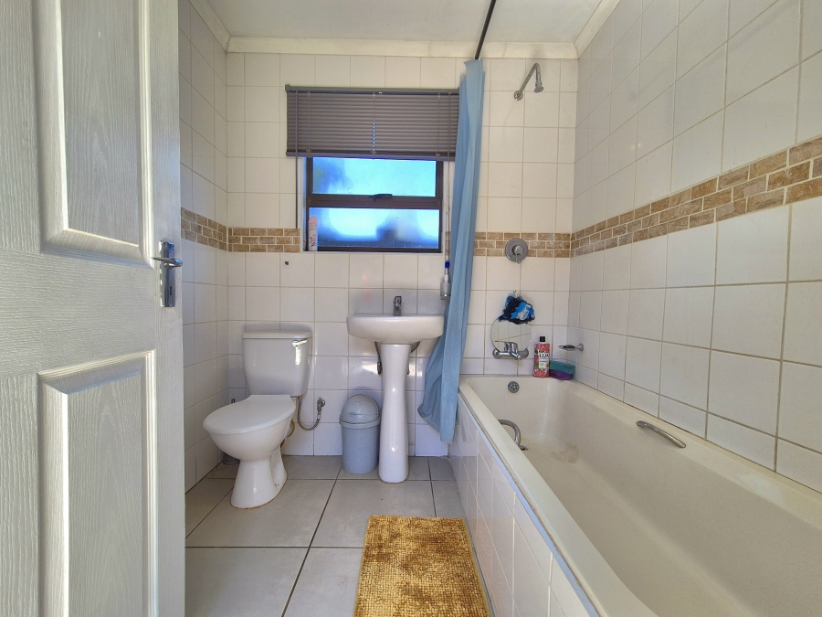 7 Bedroom Property for Sale in Dalview Gauteng