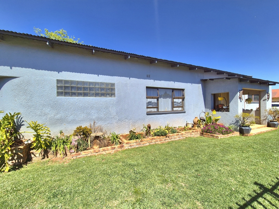 7 Bedroom Property for Sale in Dalview Gauteng