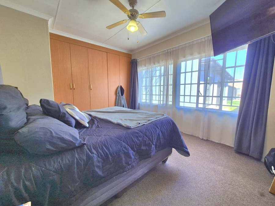 7 Bedroom Property for Sale in Dalview Gauteng