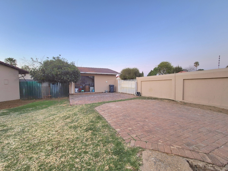 2 Bedroom Property for Sale in Huntingdon Gauteng