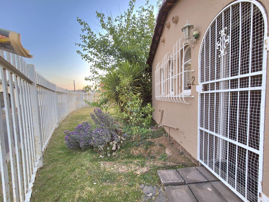 2 Bedroom Property for Sale in Huntingdon Gauteng