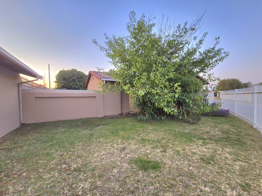 2 Bedroom Property for Sale in Huntingdon Gauteng