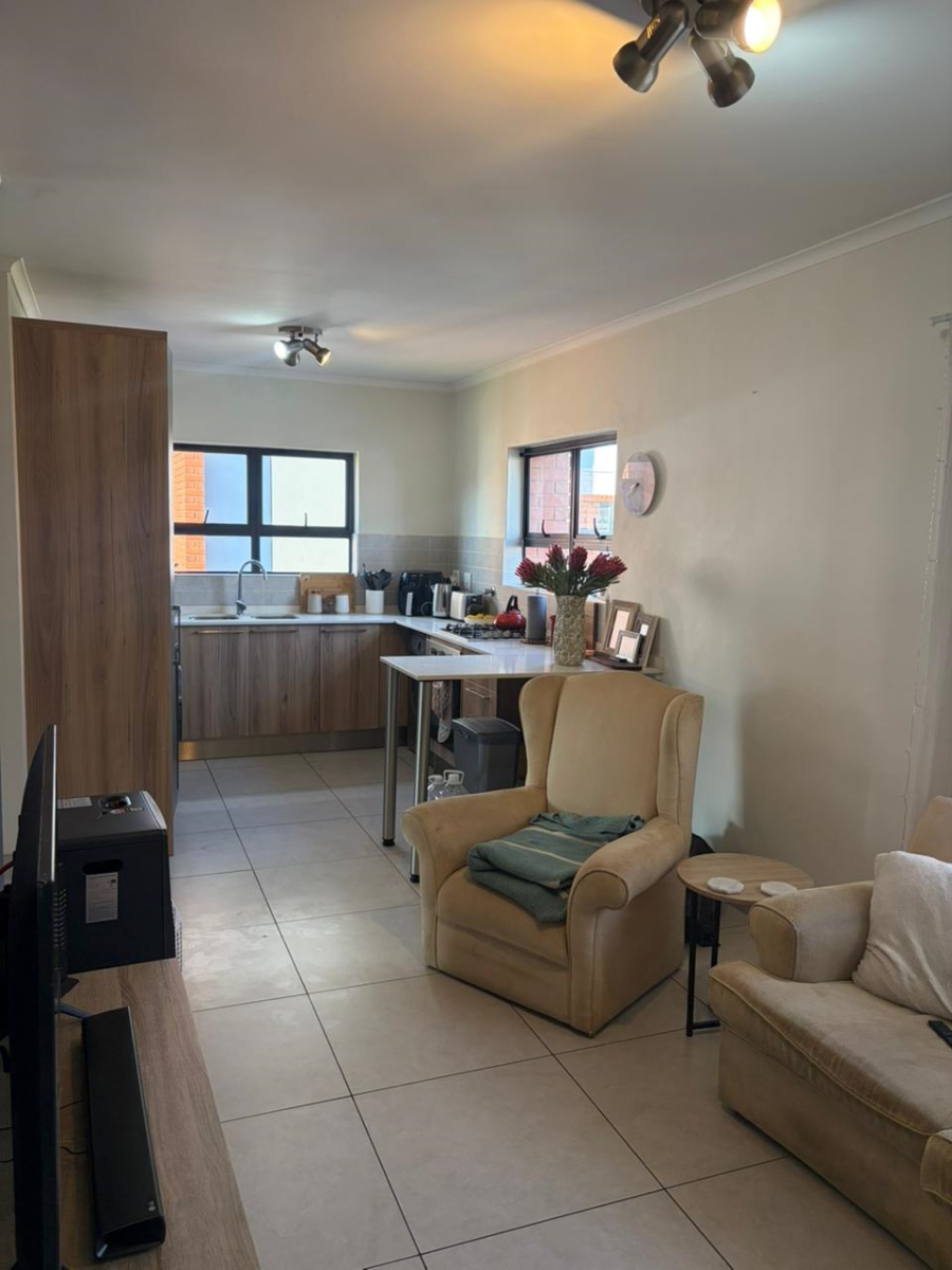 To Let 1 Bedroom Property for Rent in Glen Marais Gauteng