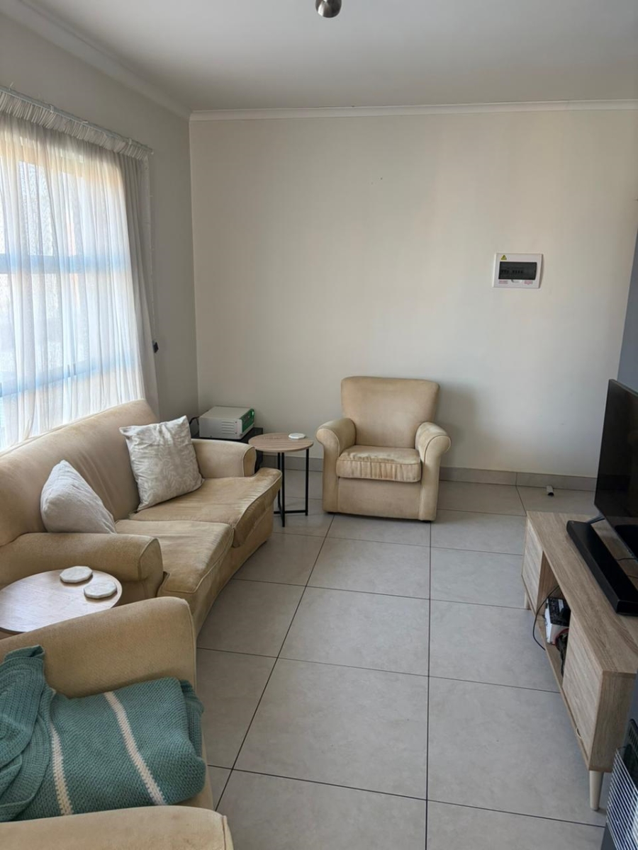 To Let 1 Bedroom Property for Rent in Glen Marais Gauteng