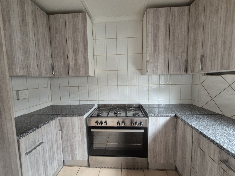 To Let 2 Bedroom Property for Rent in Dalview Gauteng