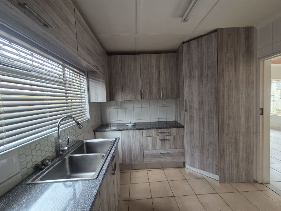 To Let 2 Bedroom Property for Rent in Dalview Gauteng