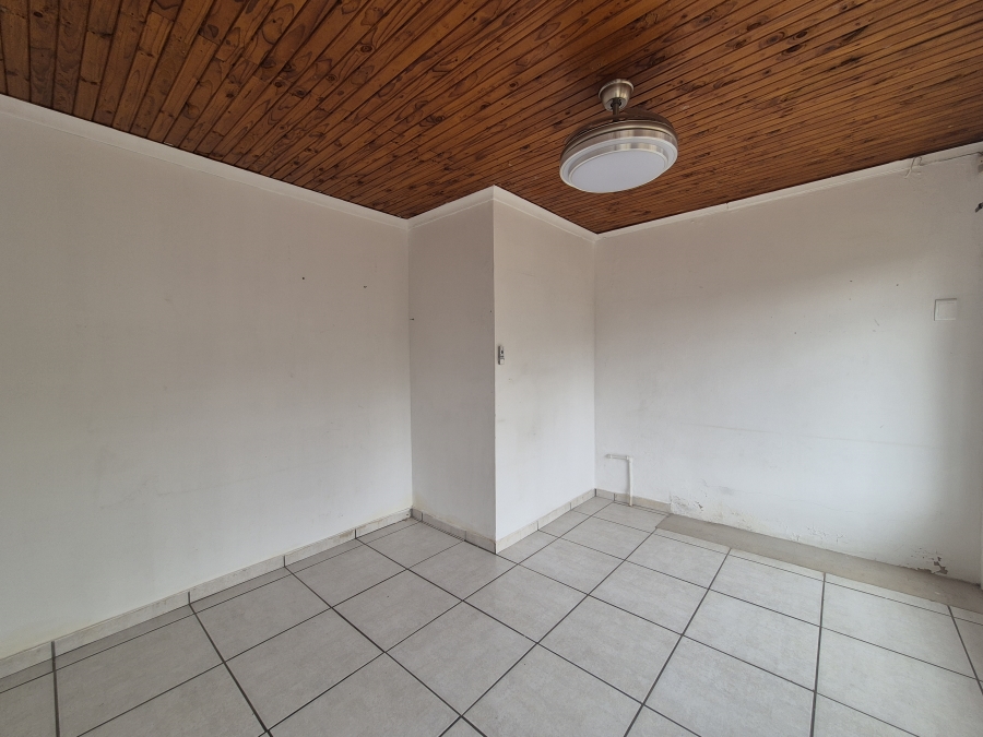 To Let 2 Bedroom Property for Rent in Dalview Gauteng