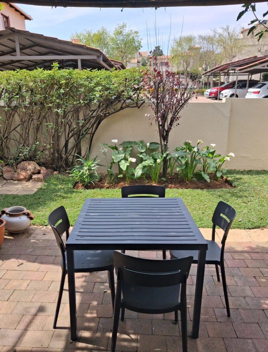 To Let 2 Bedroom Property for Rent in Douglasdale Gauteng
