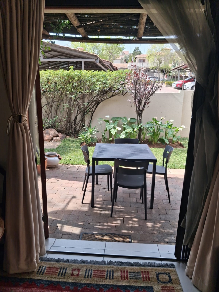 To Let 2 Bedroom Property for Rent in Douglasdale Gauteng