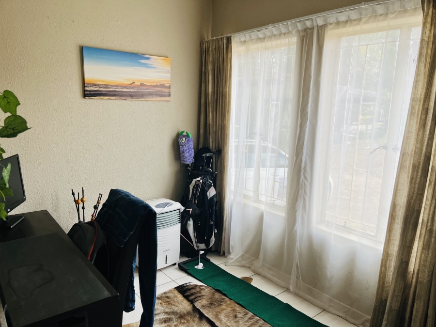 3 Bedroom Property for Sale in Birchleigh North Gauteng