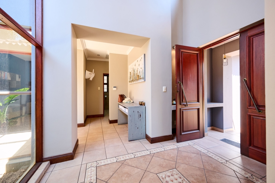 5 Bedroom Property for Sale in Carlswald North Estate Gauteng