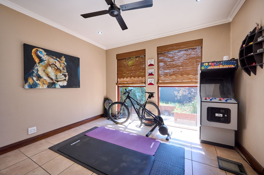5 Bedroom Property for Sale in Carlswald North Estate Gauteng