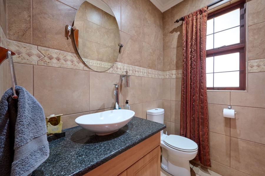 5 Bedroom Property for Sale in Carlswald North Estate Gauteng
