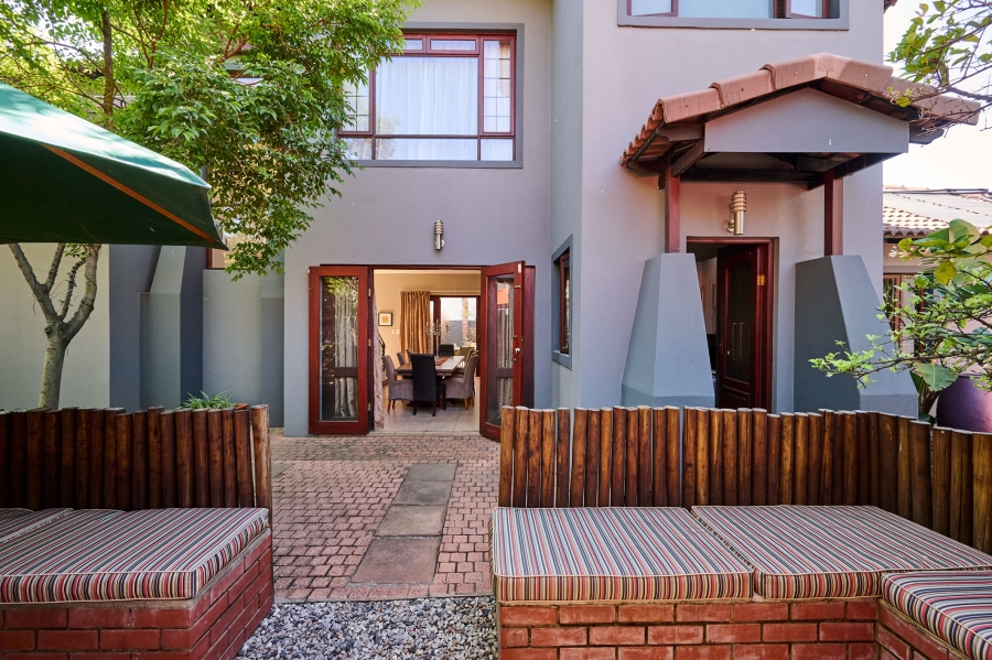 5 Bedroom Property for Sale in Carlswald North Estate Gauteng