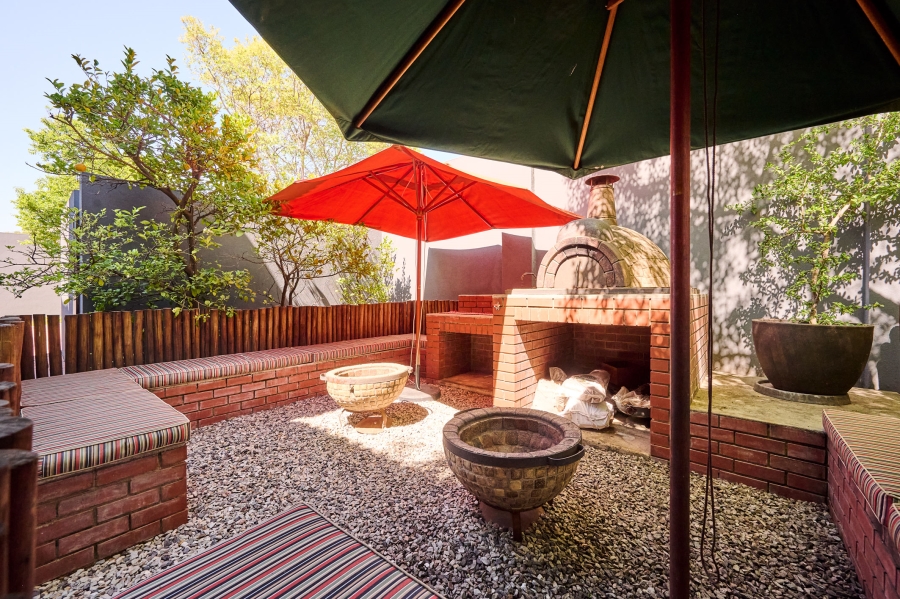 5 Bedroom Property for Sale in Carlswald North Estate Gauteng