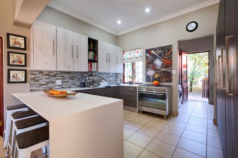 5 Bedroom Property for Sale in Carlswald North Estate Gauteng
