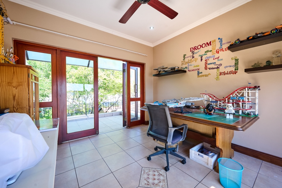 5 Bedroom Property for Sale in Carlswald North Estate Gauteng
