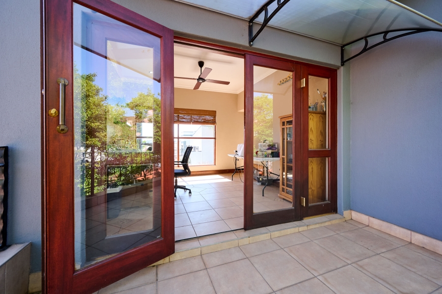 5 Bedroom Property for Sale in Carlswald North Estate Gauteng