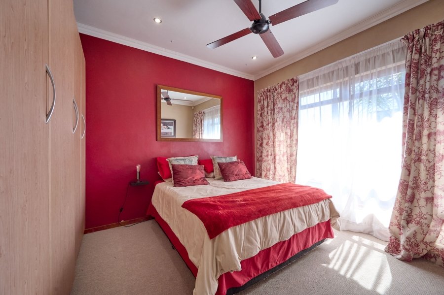 5 Bedroom Property for Sale in Carlswald North Estate Gauteng