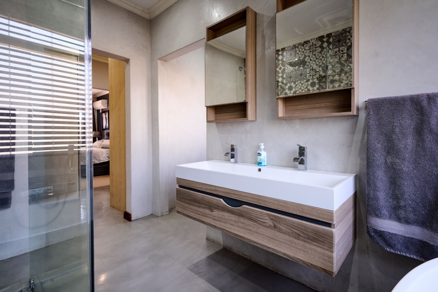 5 Bedroom Property for Sale in Carlswald North Estate Gauteng