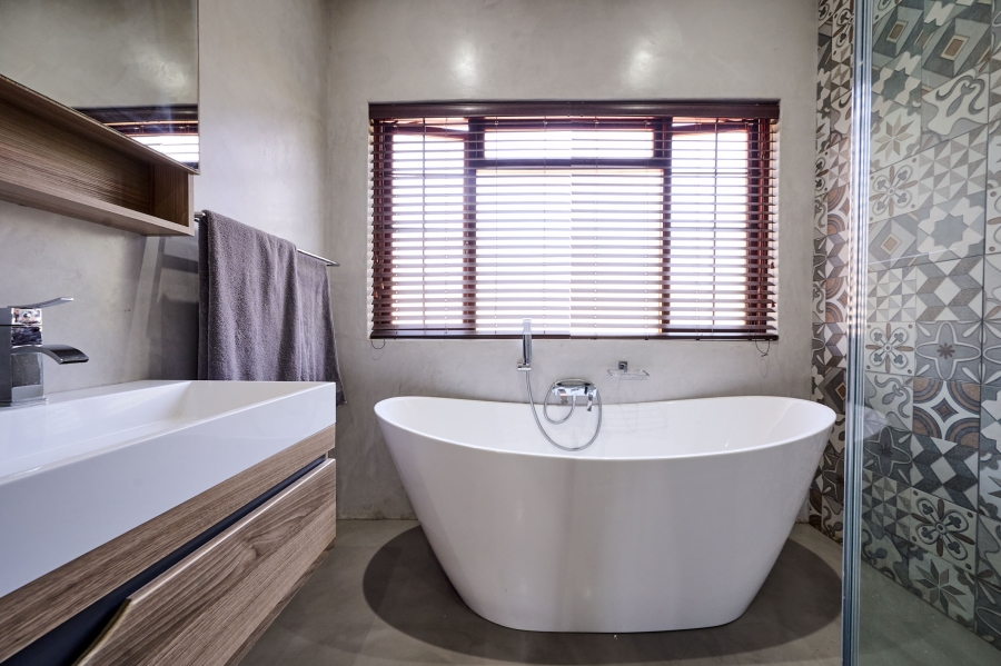 5 Bedroom Property for Sale in Carlswald North Estate Gauteng