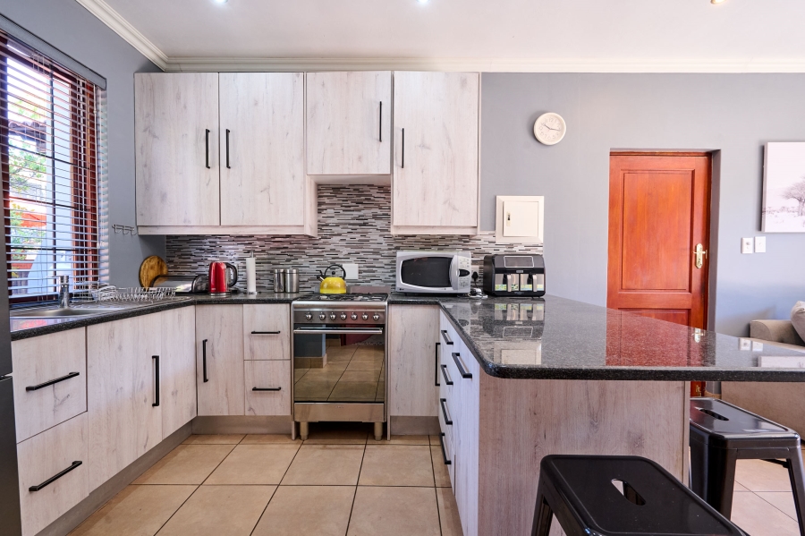 5 Bedroom Property for Sale in Carlswald North Estate Gauteng