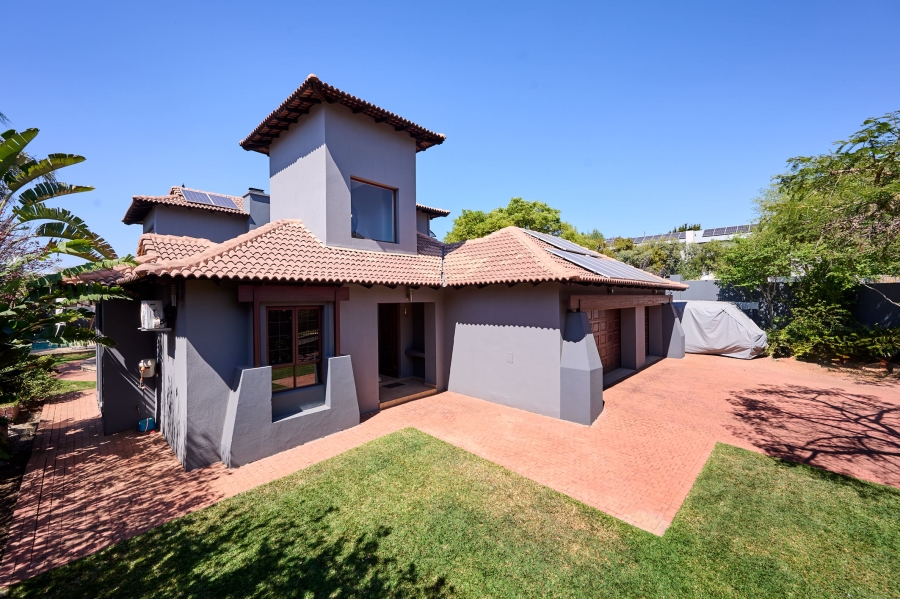 5 Bedroom Property for Sale in Carlswald North Estate Gauteng