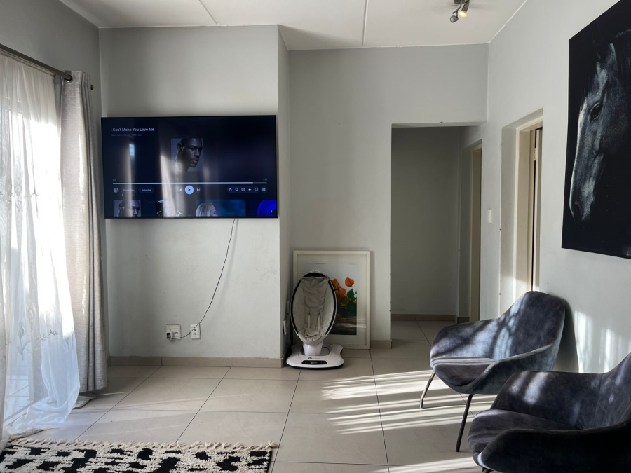 To Let 2 Bedroom Property for Rent in North Riding Gauteng