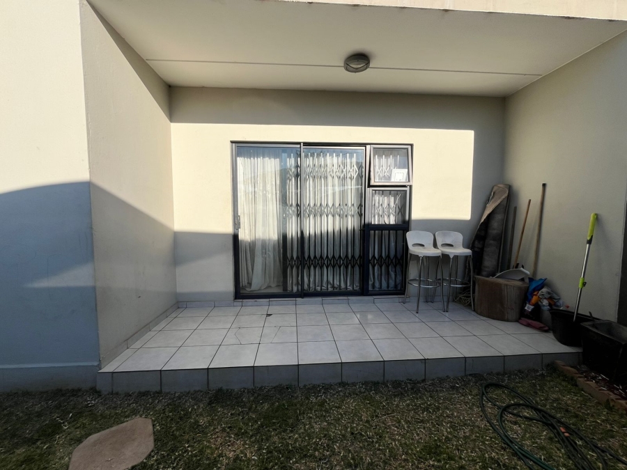 To Let 2 Bedroom Property for Rent in North Riding Gauteng