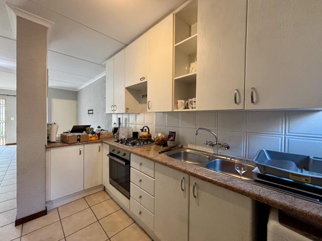 To Let 2 Bedroom Property for Rent in Sunninghill Gauteng