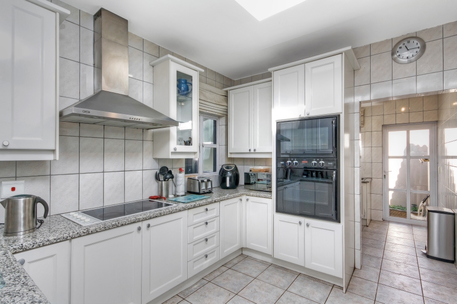 5 Bedroom Property for Sale in Hyde Park Gauteng