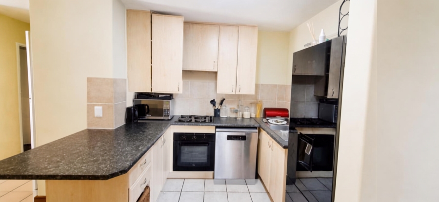 2 Bedroom Property for Sale in Erand Gardens Gauteng