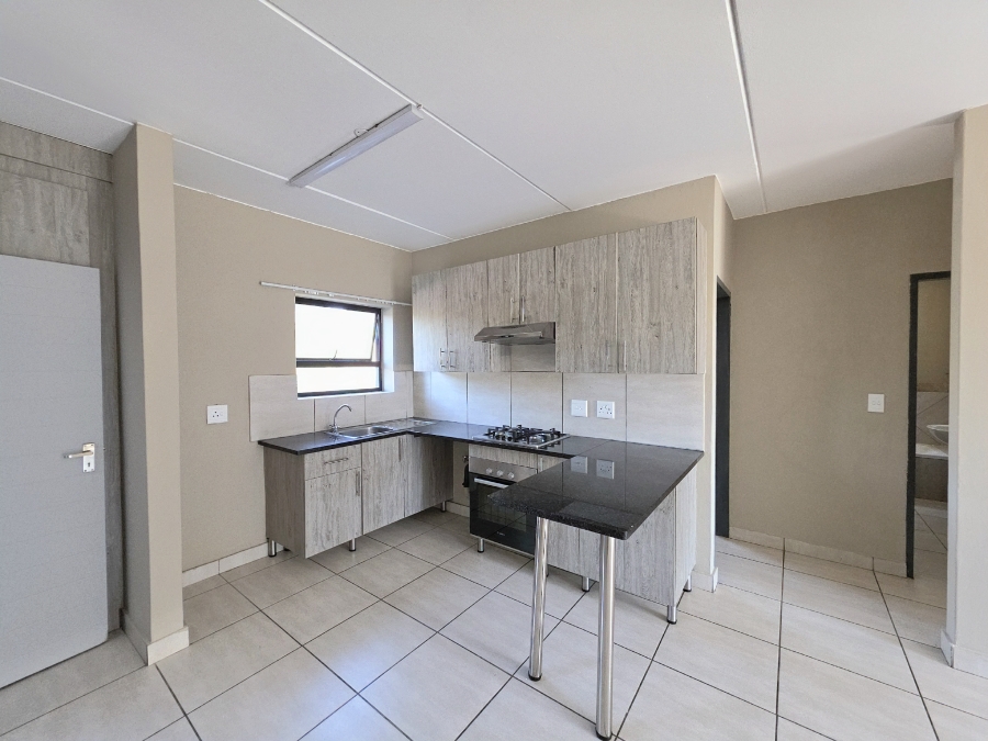 2 Bedroom Property for Sale in Glen Austin Gauteng