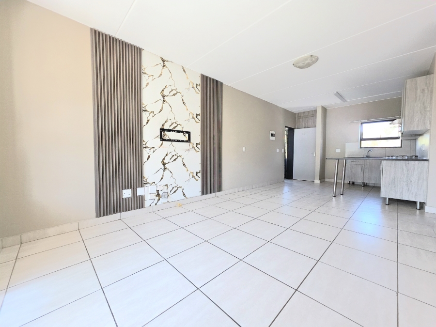 2 Bedroom Property for Sale in Glen Austin Gauteng