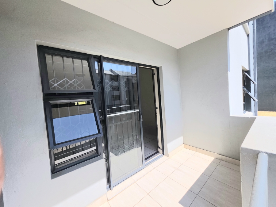 2 Bedroom Property for Sale in Glen Austin Gauteng