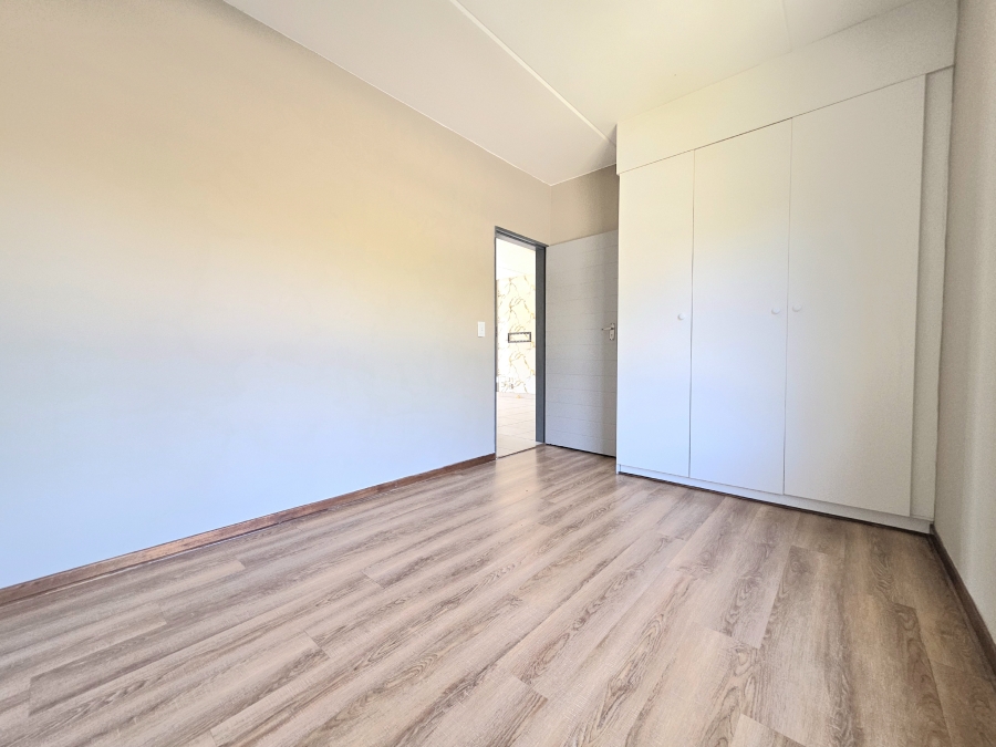 2 Bedroom Property for Sale in Glen Austin Gauteng