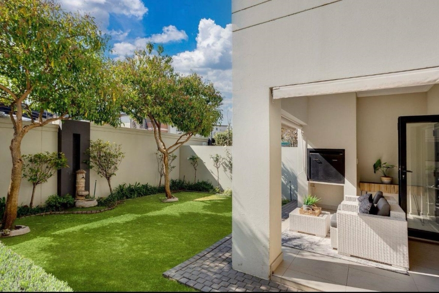 To Let 3 Bedroom Property for Rent in Lonehill Gauteng