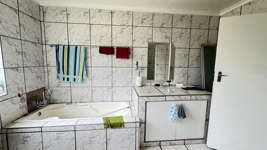 3 Bedroom Property for Sale in Hillside Gauteng