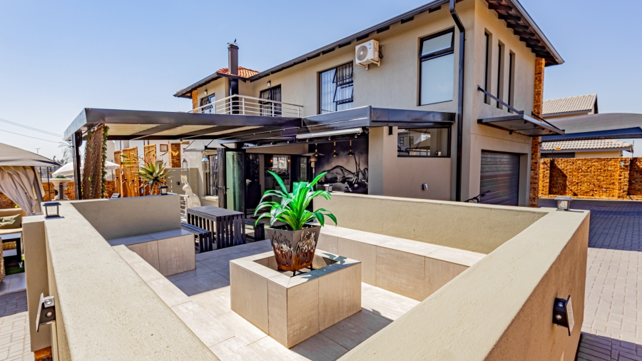 3 Bedroom Property for Sale in Homes Haven Gauteng
