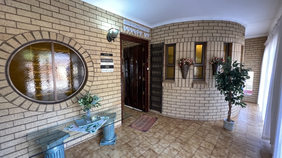 3 Bedroom Property for Sale in Helikonpark Gauteng