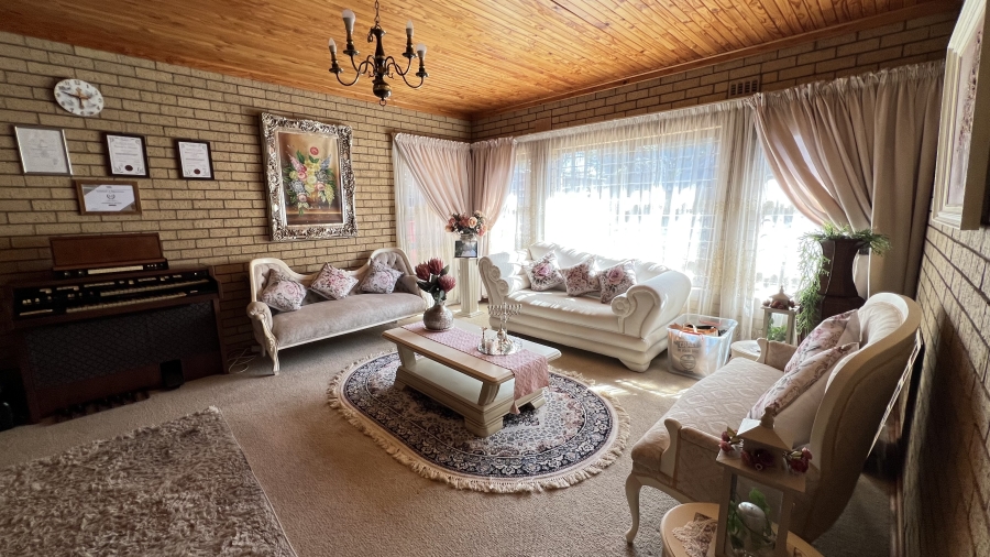 3 Bedroom Property for Sale in Helikonpark Gauteng