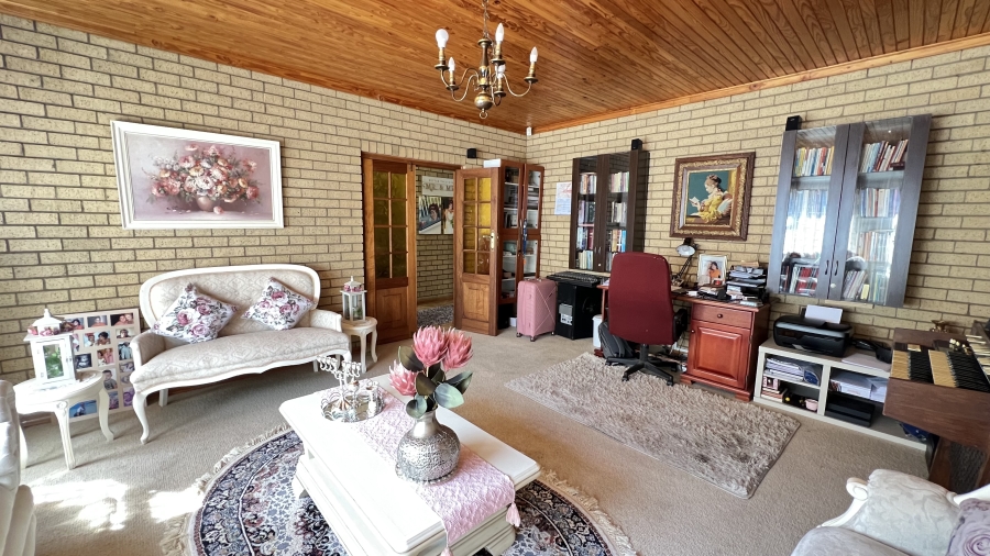 3 Bedroom Property for Sale in Helikonpark Gauteng