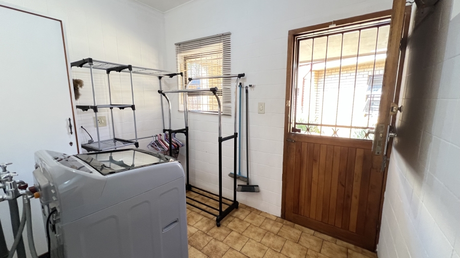 3 Bedroom Property for Sale in Helikonpark Gauteng