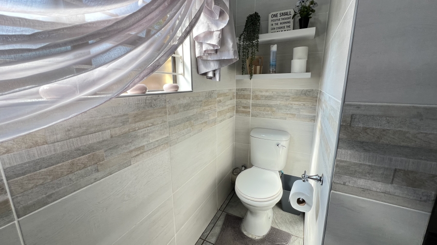 3 Bedroom Property for Sale in Helikonpark Gauteng