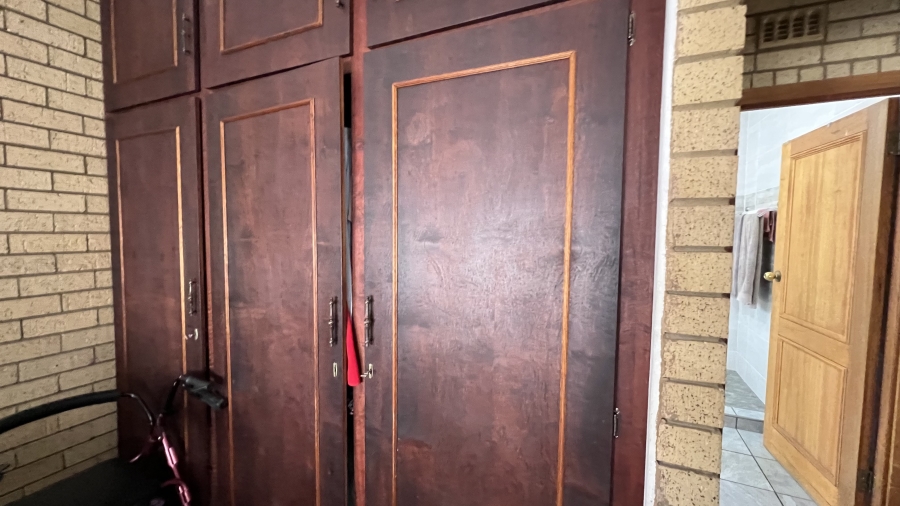 3 Bedroom Property for Sale in Helikonpark Gauteng
